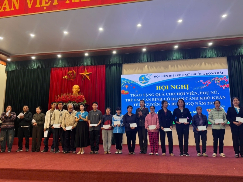 Chi hội Phụ nữ Công an phường Đông Hải hưởng ứng phong trào thi đua “3 nhất”, tích cực chăm lo an sinh xã hội